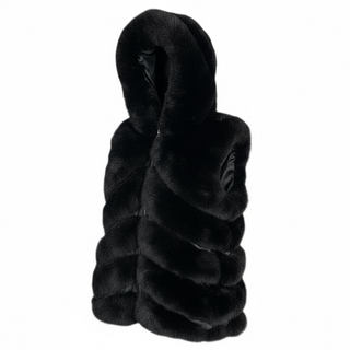 Pelliccia smanicata con cappuccio